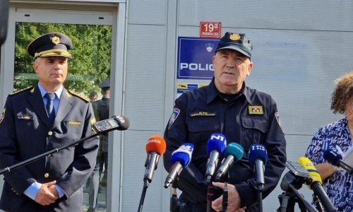 Šef hrvatske policije u Sloveniji: Migranti nas varaju, ogroman broj njih ima ruske papire