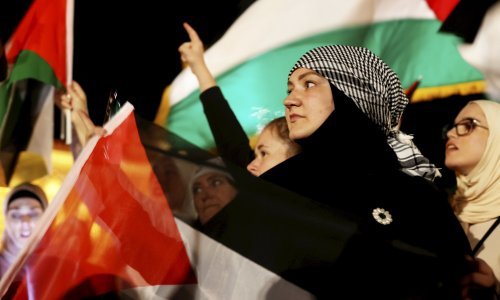 Stotine ljudi na prosvjedu podrške Palestini: 'U Gazi se provodi istrebljenje'