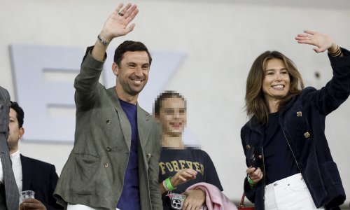 Modno usklađeni Mirela i Darijo Srna došli podržati našu reprezentaciju