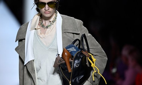 Povratak opsesije iz djetinjstva: Torbice vodećih brendova sada krasi neodoljiv detalj