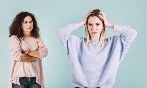 Postavljanje granica: Kad vas roditelji vrijeđaju ili uspoređuju s drugima, ne dajte im na sebe