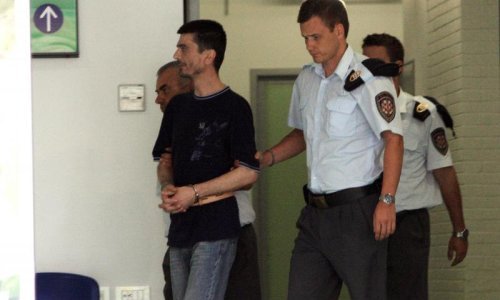 Paravinja dobio batina u zatvoru