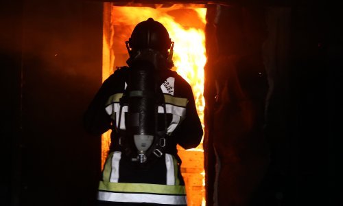 Buknuo požar u zapuštenom objektu u vlasništvu Fortenove u Bjelovaru