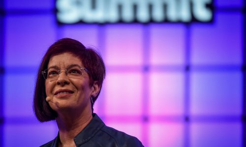 Šefica Mozille: 'Ne smijemo dopustiti da AI kontroliraju tehnološki divovi'