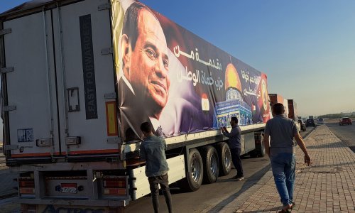 Kamioni s humanitarnom pomoći gomilaju se kod Rafaha, pogledajte kako to izgleda