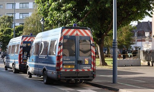 Osumnjičenik za ubojstvo nastavnika u Francuskoj pod službenom istragom