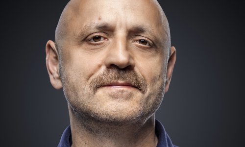 'Za muškarčine koji ne žele klečati, nego plesati' tu je 'Pater familias' Mile Kekina