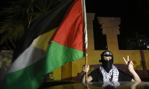 Stanovnici Gaze provalili u skladišta UN-a, odnose brašno i druge namirnice