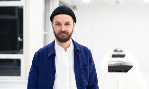 Andreas Trobollowitsch otkriva nam detalje o svojoj instalaciji 'hibrid #1 – ⥀16'