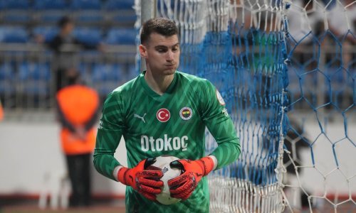 Dominik Livaković primio gol nakon 440 minuta i ozlijedio se...