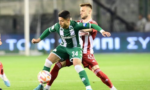 Prekinut najveći grčki derbi, nogometaš Panathinaikosa pogođen je petardom