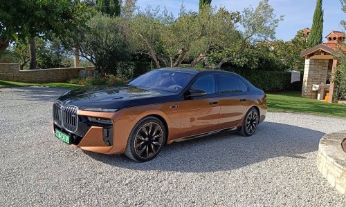 Vozili smo spektakularni BMW i7 M70 xDrive: Najsnažniji model bavarske marke je pojam sportskog hiperluksuza