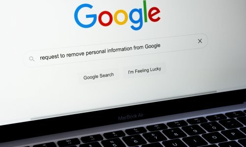 Želite ukloniti podatke koji iskaču kad na Googleu unesete svoje ime? Evo kako