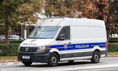 Poljaci uhićeni jer su krijumčarili strance na triljskom području