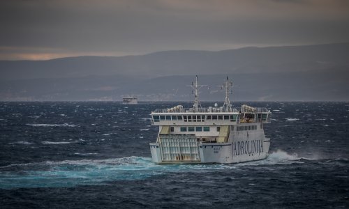 Plenković: U 53 otoka investirali smo tri milijarde eura