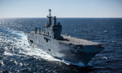 Francuska u pomoć bolnicama u Gazi šalje nosač helikoptera