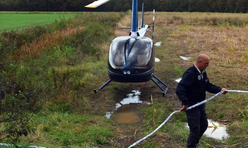 Ukrajinski helikopter sletio na njivu kod Karlovca, na teren stigle sve službe