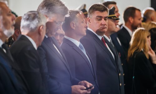 Je li Vlada prekršila Ustav jer nije konzultirala predsjednika o glasovanju u UN-u?