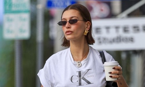 Novi predmet žudnje: Slavne dame ne mogu odoljeti ovoj torbici vintage šarma