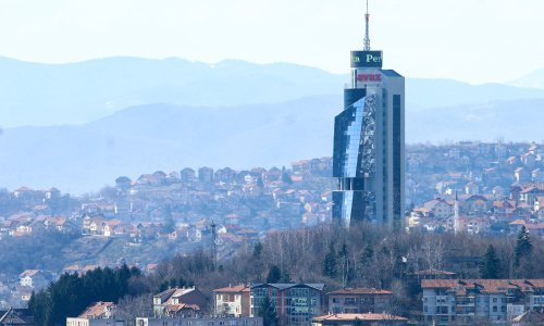 Policija upala u 'Sarajevo tower', u raciji u stambenoj zgradi pronašli uzgajalište marihuane