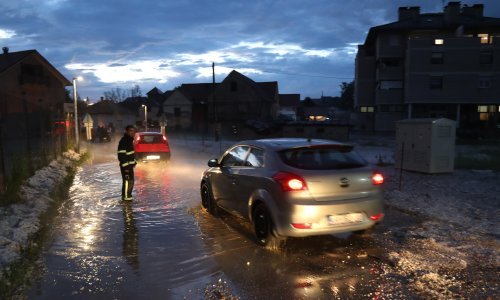 Olujni vjetar uništio 30-ak krovova kuća u Zagorju