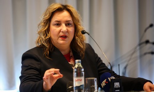 Koliko će učitelji dobiti više na plaći za listopad?