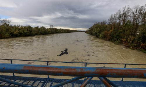 Hrvatske vode: U slučaju potrebe za nabujalu Savu aktivirat ćemo ustavu Prevlaka