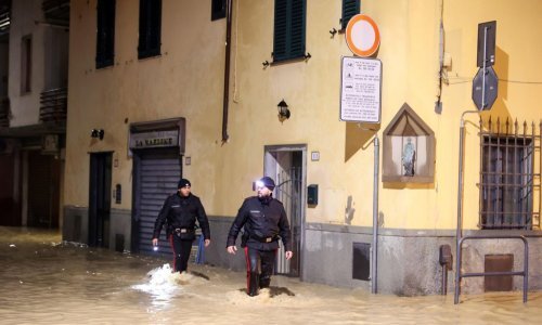 U oluji Ciaran najmanje 16 poginulih