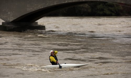 Oprez zbog porasta Drave: Na nekim mjestima se izlila, postavljene boks barijere