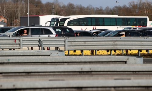 Zbog sudara kamiona obustavljen promet zagrebačkom obilaznicom