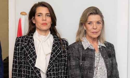 Modno usklađene mama i kći: Monegaške princeze plijenile elegancijom u Chanelu