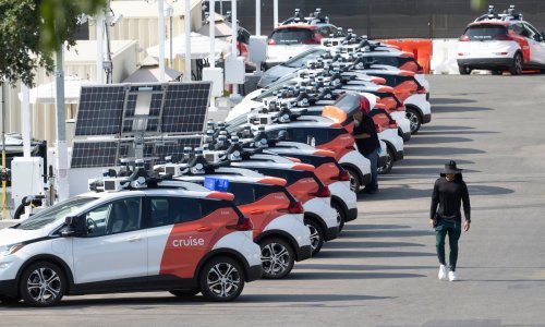 Robotaksijima u SAD-u treba ljudska pomoć svakih šest kilometara?