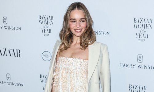 Lijepa glumica u modnoj kombinaciji nadahnutoj stilom dvadesetih