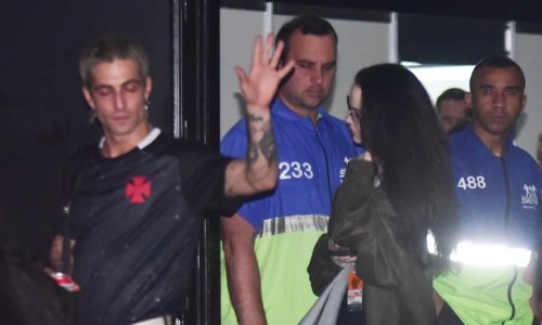 Pobjednik Eurosonga nakon prekida duge veze uhvaćen s američkom pjevačicom