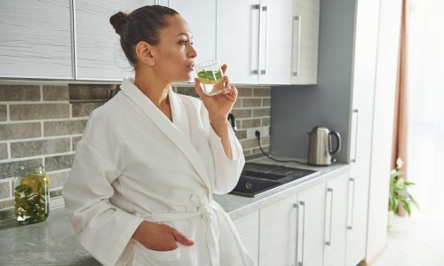 Jutarnji ritual: Svi se kunu u vodu s limunom, no je li doista riječ o magičnom napitku?