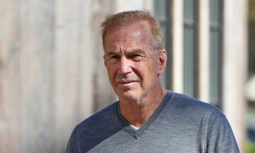 Kevin Costner bio je toliko blizak s roditeljima da im je dao i male uloge u filmovima