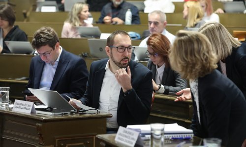 Možemovci odbacili oporbene optužbe za friziranje zagrebačkog proračuna