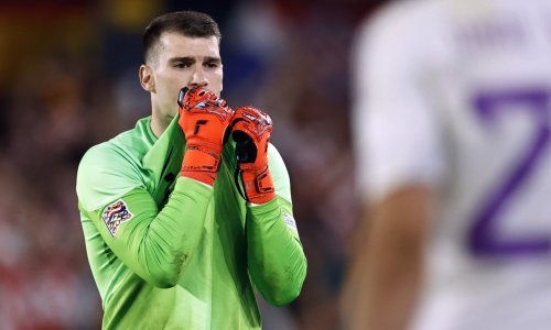 Dominik Livaković na udaru navijača; pogledajte kakav je gol primio s čak 25 metara