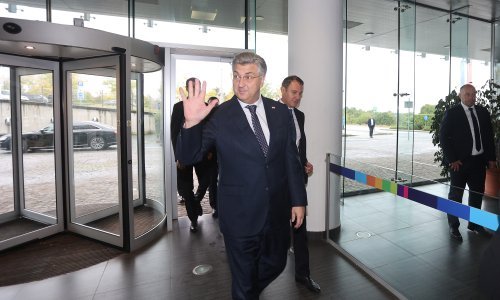 Traje sastanak u Banskim dvorima: Tko će biti novi ministar obrane