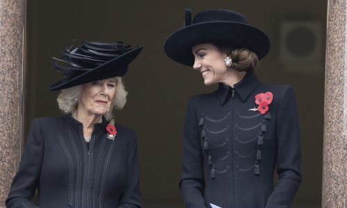 Od ovih basnoslovno skupih naušnica kraljica Camilla se teško odvaja