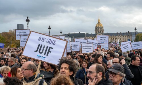 Veliki marš u Parizu; Macron poručio: Antisemitizam je uvijek odvratan