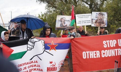 Prosvjednici u Beogradu vikali 'NATO ubojice' i 'Netanyahu Hitler'