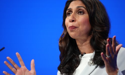 Sunak smijenio ministricu unutarnjih poslova zbog izjava o prosvjedima