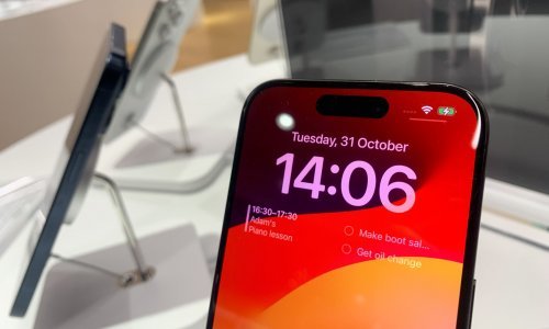 Dosadio vam je font na satu vašeg iPhonea? Evo kako ga možete promijeniti