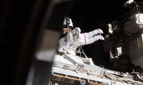 Američke astronautkinje izgubile kutiju s alatom tijekom svemirske šetnje