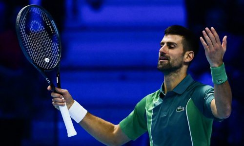 Nervozni Novak Đoković se svađao s publikom i sucem, pa zasluženo izgubio meč