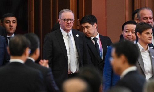 Australija migrantima s dosjeom uvodi narukvice za gležnjeve i policijski sat