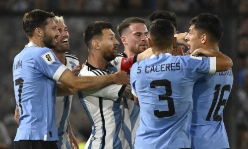 Urugvaj nokautirao Argentinu; Messi divljao, udarao laktom, hvatao za vrat...