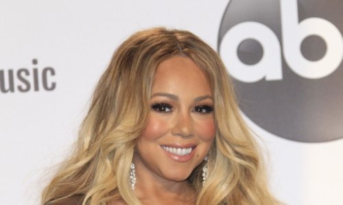 Mariah Carey se priprema za božićnu sezonu, a uoči blagdana priredila je iznenađenje