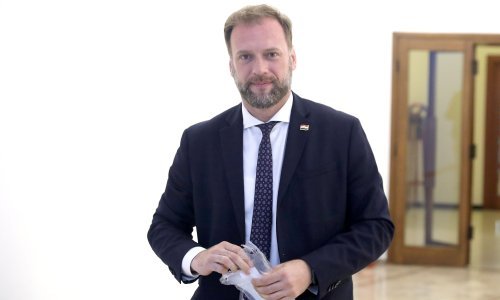 Banožić otpušten na kućno liječenje: 'Dobro se oporavlja'